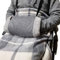 SENIORI Handmuff - Wärme und Komfort für ROLLSTUHLFAHRER mit Weichem Fleece und Breitem Halsriemen (SR2 Grau + Polar)