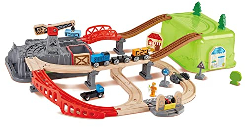 Hape Eisenbahn-Baukasten-Set mit integrierter Lagerbox und Güterzug aus Holz, ab 3 Jahren