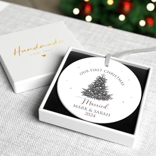 Our First Christmas Married Bauble, 1st Christmas Mr & Mrs Tree Ornament, 1st Xmas Newlywed Christmas Ornament, Just Married Wedding Gift, With Gift Box