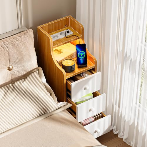 ChromaCasa Nachttisch Schmal Mit LED-Licht Und Ladefunktion, 2AC 2USB Beistelltisch Mit 3 Leisen Schubladen, Nachtschrank Mit Offenem Fach Für Schlafzimmer Wohnzimmer Braun, 25 Breite