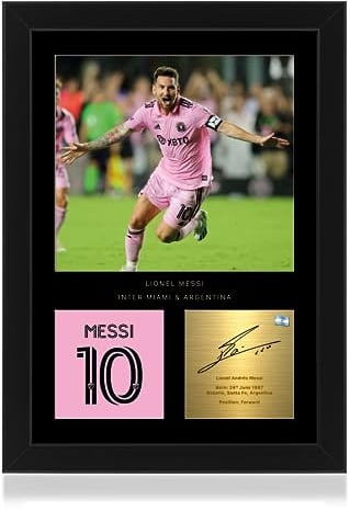 WIN FC - Fußball-Foto: Lionel Messi, A4, digital signiert - Wanddekoration für Schlafzimmer, Büro & Mancave