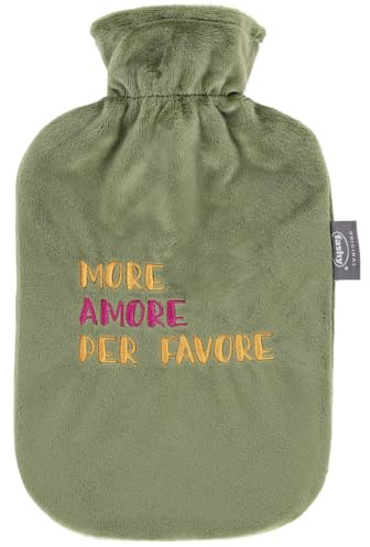 Fashy Wärmflasche 2,0 L mit Flauschbezug mit Stickerei MORE AMORE PER FAVORE, grün