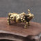 DUOLAIYUNSO Bronzefigur, 3,7 x 2 cm, reines Kupfer, Stierfiguren, kleine Schreibtischdekoration, Vintage-Stil, massives Messing, Glücks-Sternzeichen, Tier, Stier, Miniaturen, Ornamente, Heimdekoration