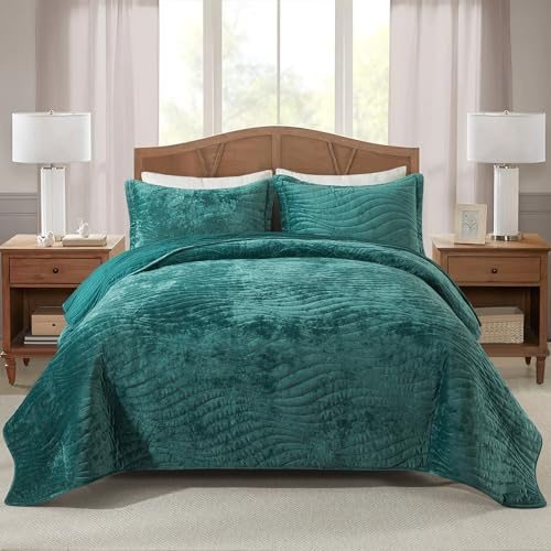 Travan Luxury Velvet Quilt Set King Size, Ultra Soft Velvet Bedding Sets, Lightweight Quilted King Quilt Bedding Set, Oversized Bedspread Coverlet with 2 Shams for All Season, Vintage Green