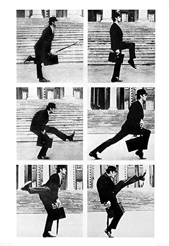 Close Up Monty Python Silly Walks Poster (49cm x 69cm) + weiße Geschenkverpackung. Verschenkfertig!
