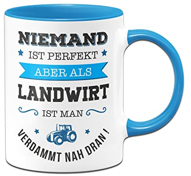 Tassenbrennerei Tasse mit Spruch Niemand ist perfekt aber als Landwirt ist man verdammt nah dran! - Kaffeetasse Berufe lustig Geschenk (Blau, Landwirt)