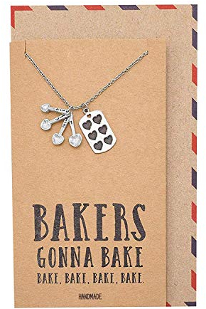 Quan Jewelry Gifts for Mom Measuring Spoons Pendant Necklace, Funny Baking Pun Quote Card, Stainless Steel, 16 inches to 18 inches