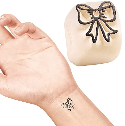 LaDot – Tampon tatouage Nœud Papillon en céramique, tatouage temporaire sans aiguille, hypoallergénique et résistant à l’eau, idéal pour enfants et adultes