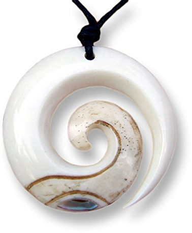 Island Piercings Handgefertigter Amulett Anhänger Spirale im Maori Koru Design inkl. Band PB144