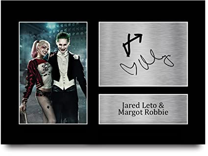 HWC Trading A4 Jared Leto & Margot Robbie Suicide Squad The Joker & Harley Quinn Geschenke Geducktes Signiertes Autogramm Foto für Fans von Film Memorabilien - A4