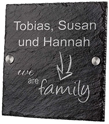 Personalisiertes Türschild mit Familien Name - Schiefertafel Geschenk zum Einzug - Namensschild Schieferplatte 20x20cm - Hausnummerschild mit Gravur - Motiv we Are Family