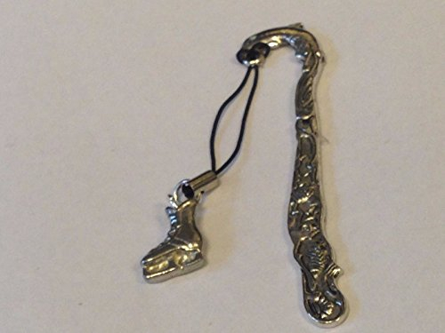 Ice Skate Ice Hockey Boot 1,4 cm x 1,5 cm tg283 aus feinem englischen Zinn auf einem Dolphin Lesezeichen geschrieben von uns Geschenke für alle 2016 von Derbyshire UK