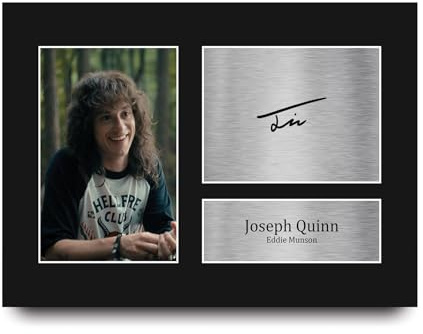HWC Trading Joseph Quinn Strange Hawkins Thing Eddie Munson Geschenke Gedrucktes Signiertes Autogramm Foto für Fans von Fernsehshows - A4