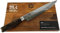 Kai Shun, set regalo coltello giapponese per prosciutto, alta qualità, ultra affilato, in acciaio Damasco + tagliere 30 x 18 cm (legno di quercia), Tim Mälzer 1704