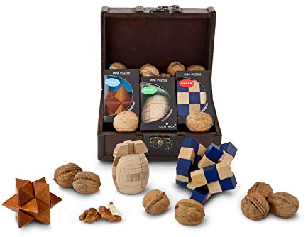 Römer Präsente Geschenkartikel Knobelschatz: 5-teilig; 3 Denkspiele / 3D Knobelspiele/Brainteaser im Set mit Walnüssen + dekorative Schatztruhe; Maße ca. 16.2 x 12.4 x 7 cm