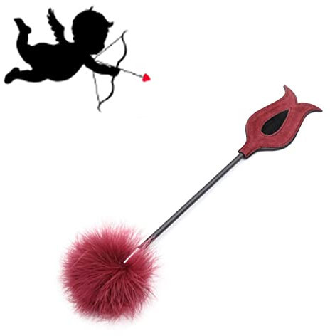 Látigo cosplay linda rosa roja y plumas suaves