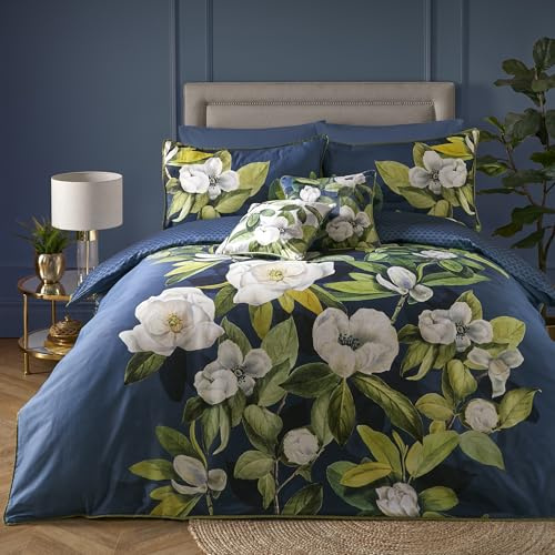 SOIREE Bettbezug mit Blumenmuster, Doppelbettgröße (200 x 200 cm), wendbar (2 Designs), weiche 100% Satin-Baumwolle, 2 x Kissenbezüge, Luxus-Bettwäsche mit weißen Blumen, marineblaue Bettwäsche