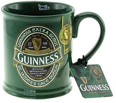McLaughlin's Irish Shop Guinness Becher mit grünem Sonderlogo.