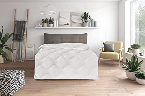 Traumnacht Cozy - Bettdecke 4-Jahreszeiten mit Druckknöpfen für alle Jahreszeiten, 155 x 220 cm, Öko-Tex zertifiziert, produziert nach deutschem Qualitätsstandard