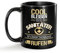 Tassendruck Schwarze Tasse für Sanitäter mit Name - Cool bleiben und Name rufen - Geschenk für Kollegen zum Geburtstag | Personalisierte Geschenke, Keramik Schwarz, 300 ml