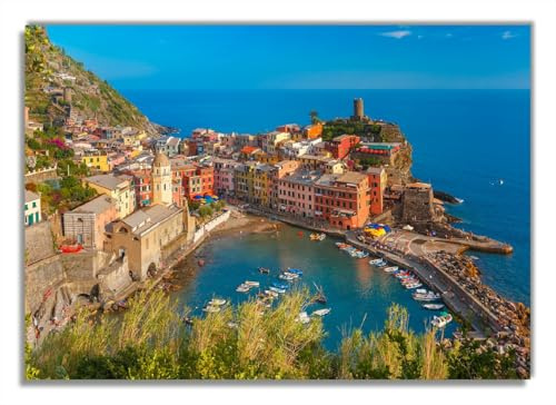 Wallario Glasbild Farbenfrohes Küstendorf am Mittelmeer - 70 x 100 cm Wandbilder Glas in Premium-Qualität: Brillante Farben, freischwebende Optik
