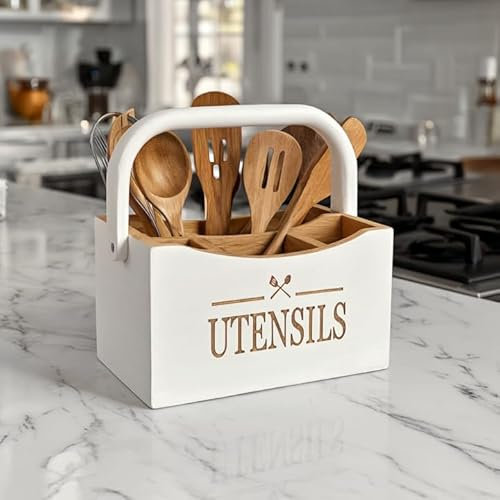 Maison Des Cadeaux White & Bamboo Wooden Cutlery Caddy - Farmhouse Style Utensil Holder with 4 Compartments and Handle - Perfect for Kitchen, Dining, BBQs, Picnics, and Parties