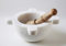 Mortier en marbre blanc Carrara avec pilon Vitage Wood 14cm Mortier en marbre blanc pour cuisine Mortier de cuisine avec pilon en bois Fait à la main Classiques Vieille maison Design intérieur