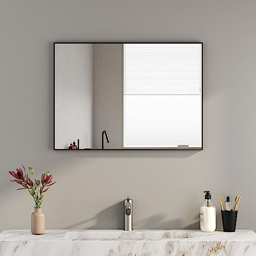 HY-RWML Wandspiegel, 60x80cm Spiegel groß Schwarz Rechteckiger Edelstahl Kosmetikspiegel und Splitterschutz für Badezimmer Wohnzimmer Glatte Spiegeloberfläche horizontaler und vertikaler Einbau