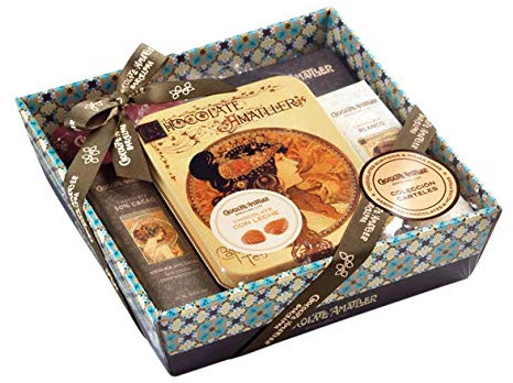 Amatller cesta de chocolates gourmet con surtido de 5 variedades, tabletas y chocolatinas en elegante presentación para regalo, con sabores intensos y texturas exquisitas.