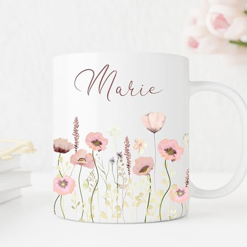 Wandtattoo Loft Wildblumen Keramiktasse personalisiert mit Wunschnamen, glänzend – Camping Tasse 330ml, Namenstasse mit rosa Blumen Design, Tasse Naturmotiv, individuelle Keramiktasse mit Wunschname