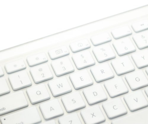 MiNGFi Silikon Tastaturschutz für MacBook Pro 13 A1278/A1425/A1502(2008–2017) Air 13 A1369/A1466(2010–2017) Pro 15 A1398/A1286(2008–2015) Pro 17 A1297(2011) EU/ISO Tastaturlayout - Transparent