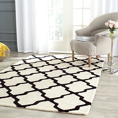 SAFAVIEH Geometrisch Teppich für Wohnzimmer, Esszimmer, Schlafzimmer - Cambridge Collection, Kurzer Flor, Elfenbein und Schwarz, 152 X 244 cm