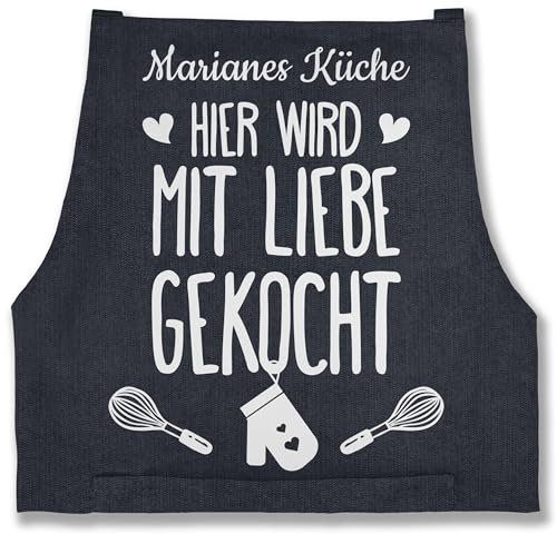 Schürze - Kochschürze - Hier wird mit Liebe gekocht mit Name I Geschenk Kochen - 85x69 - Jeans Blau - personalisierte küchenschürze damen kochschuerze dame küche sprüche kochschürzen