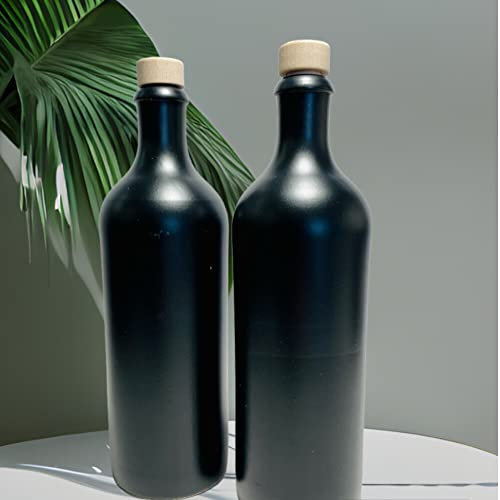 DARLUX 2 Stück hochwertige Steinzeugflaschen schwarz-matt 750 ml mit Holzgriffkorken zum befüllen von Ölen oder Spirituosen. Steinzeugkrug Made in Germany