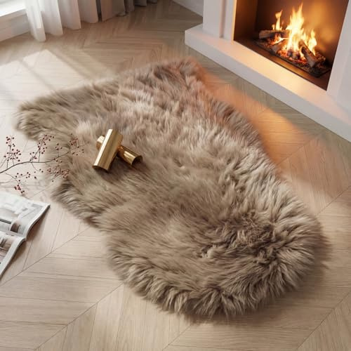 JXLOULAN Faux Lammfell Schaffell Teppich Grau Braun 50x80 cm, Longhair Flauschiger Fell Teppiche Wohnzimmer Deko Weicher für Stühle Sofa Schlafzimmer Kinderzimmer