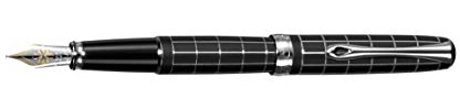 DIPLOMAT - Füllhalter Excellence A plus Raute guillochiert Lapis schwarz 14 kt - Schick und elegant - Lange Lebensdauer - Lapis schwarz mit silberner Guilloche - 5 Jahre Garantie