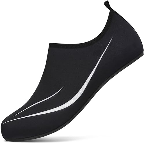 gitzing Water Beach Swim Shoes Women Quick Dry Sea Shoes Men Breathable Aqua Lightweight Barefoot for Surfing Running Driving Pool Yoga, Black 9.5 UK/44 EU