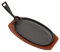 Olympia Plat de gril en fonte et support en bois 24 x 14 cm, noir et marron, taille : 240 (L) x 140 (P) mm, plat antiadhésif une fois assaisonné, Idéal pour les steaks, sautés, fajitas et currys, F464