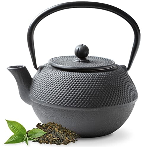 Tealøv TEEKANNE GUSSEISEN 1,1 LITER | Gusseiserne Teekanne Im Authentischen Japanischen Stil | Mit Herausnehmbarem Sieb aus Edelstahl | Hervorragende Wärmespeicherfähigkeit | Langlebig | Arare Schwarz