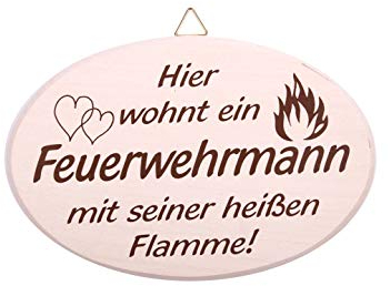 Spruchbrett Hier wohnt ein Feuerwehrmann mit seiner heißen Flamme Spruchschild Wandschild Holz Türschild Schild – Lustige Wanddeko aus Ahornholz