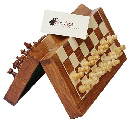 SouvNear Reiseschach - Ultimatives Schach 30 x 30 Cm Klassisches Holz Reise Schachspiel mit Magnet Staunton Figuren und klappbares Spielbrett (dient zugleich als Aufbewahrungskoffer) - Handgefertigt von Handwerkern in feines Rosenholz mit einem Walnuss-Finish - Innenraum Familie Brettspiele - 100% Zufriedenheits