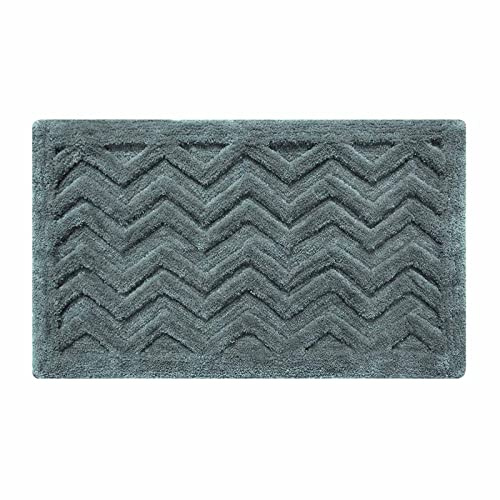 HOMESCAPES Super Absorbent Soft ‘Sandwood’ Grey Bathmat with Plush Chevron Geometric Pattern and Non Slip Latex Backing, 50 x 80 cm Large Shower Mat Machine Washable