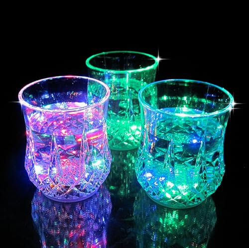 POCKETMAN LED Sensor Leuchtbecher 7 Farben Acrylbecher 200ml Fassungsvermögen mit Batterie Geeignet für Partys, Restaurants, Geschenke (3 Stück)