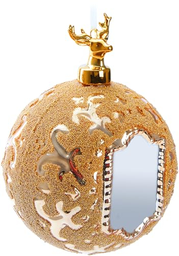 BRUBAKER Premium Weihnachtskugel - Royal Deer - 10 cm Baumkugel mit Spiegel, Gold Muster, Perlen und Hirsch Figur aus Porzellan - Handarbeit - Glas Weihnachtsbaumkugel Christbaumschmuck Anhänger