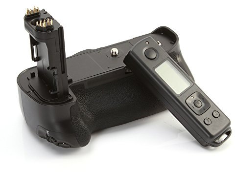 Fotga Pro DR7DII Build-in 2.4G LCD Display Wireless Control Vertical Battery Grip For Canon EOS 7D2 7D Mark II as BG-E16 Replacement works with LP-E6 Battery or 6 AA Batteries