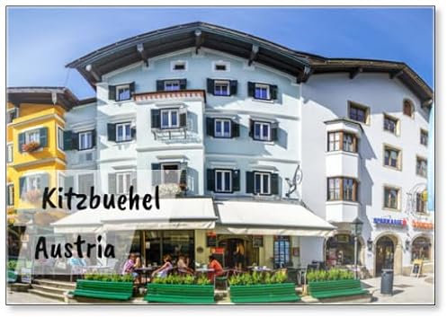 Kitzbühel, Österreich - 25. August: berühmte Altstadt mit historischen Gebäuden und Geschäften in Kitzbühel auf Design 3, Kühlschrankmagnet