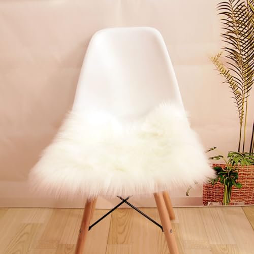 Kunstfell Sitzkissen, Kleiner Quadratisch Felle für Stühle, Plüsch Flauschiger Sitzauflage Stuhl, Flauschiger Teppich, Sitzfelle für Stühle Dekofell Schlafzimmer Asthetische (Weiß, 45*45 CM)