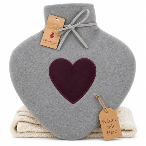 MIJOMA Wärmflasche 0,85L mit gestricktem Bezug & Herzmotiv – Herzform – 100 % Polyester – Wohltuende Wärme für Bauch & Seele – 26x22 cm (Grau)