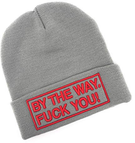 Outfitfabrik ♥ Beanie by The Way. Fuck You! in grau mit 3D-Stick in rot (Strickmütze, warme Wintermütze, Statement, Provokation) für Männer und Frauen, dehnbar