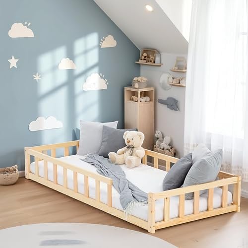 Homestyle4u Kinderbett Bodenbett 90x200 mit Matratze Rausfallschutz Lattenrost Holz Natur Montessori Holzbett